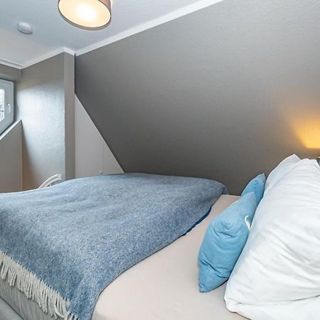 Maritim Und Individuell In Wenningstedt Mit Balkon Apartment Bagian luar foto