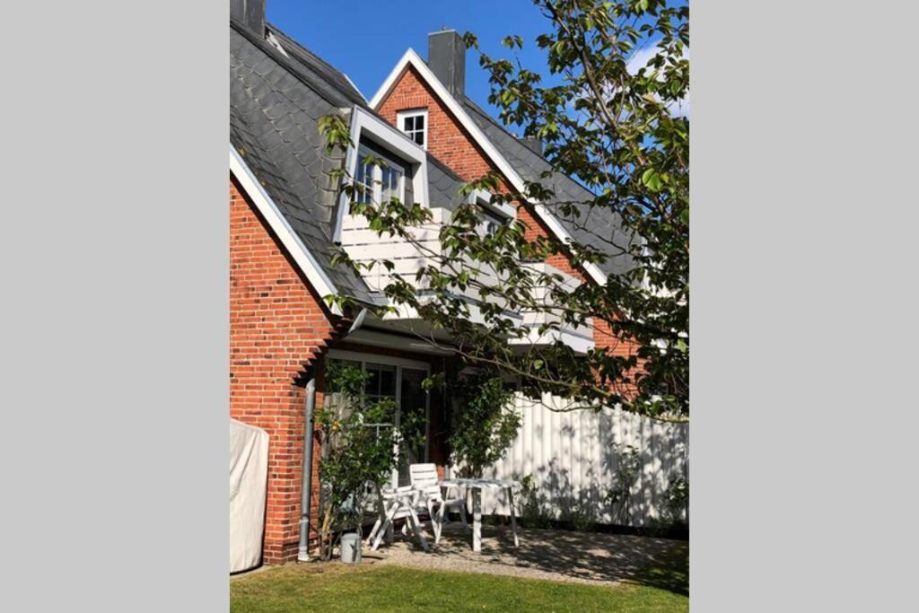 Maritim Und Individuell In Wenningstedt Mit Balkon Apartment Bagian luar foto