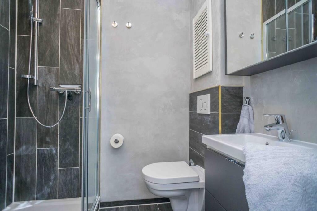 Maritim Und Individuell In Wenningstedt Mit Balkon Apartment Bagian luar foto